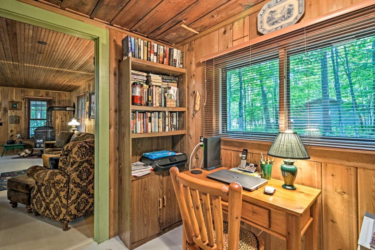Pet-Friendly One Crow Cottage In Harbor Springs! Exterior photo
